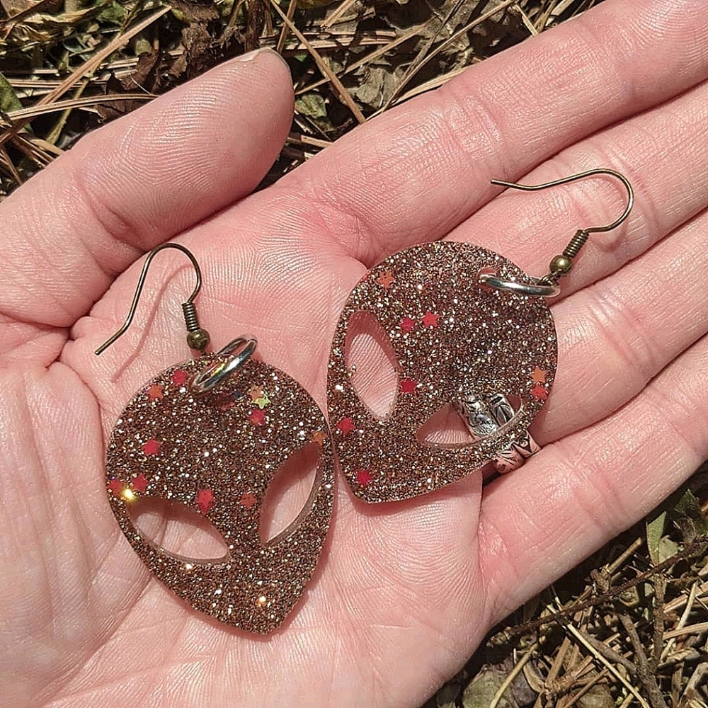 Handmade alien head earrings, resin and glitter